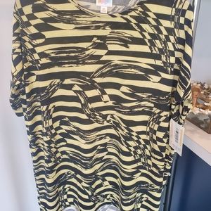 NWT Lularoe XS Irma Shirt Tunic